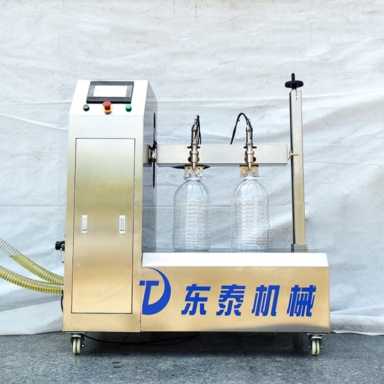 俱往矣，數(shù)風(fēng)流人物，還看東泰半自動食用油灌裝機(jī)